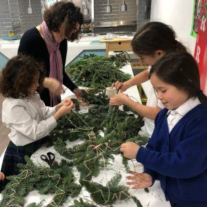 children creating wreaths